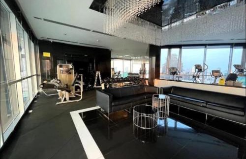 Yan Nawa Apartment | Opulence Riverview with Train Access