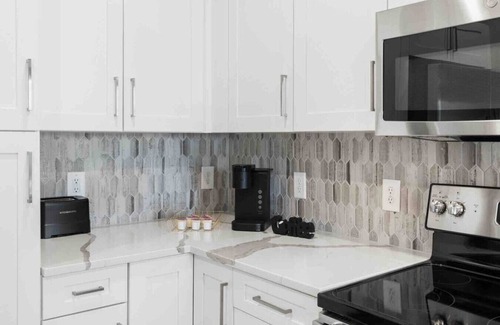 East Raleigh Apartment | Opulent Living 5 Min From Downtown