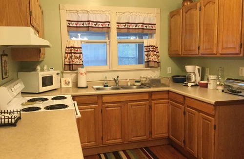 McIntosh House | Orange Blossom in Historic McIntosh
