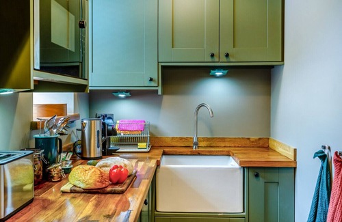East Morton House | Orange Rose Cottage - Two Bedroom House, Sleeps 3