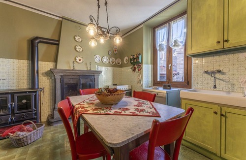 Collegnago Villa | Orazio Liberty House, Fivizzano, Wifi And Jacuzzi