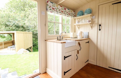 Burlawn Cottage | ORCHARD, romantic, character holiday cottage in Wadebridge