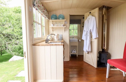 Burlawn Cottage | ORCHARD, romantic, character holiday cottage in Wadebridge