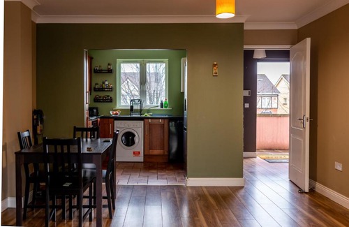 Sutton Cross House | Orchard Way, Shared Apartment with an Amazing Double Bedroom with Ensuite