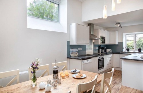 Saint Breward Cottage | Organ Loft, North Coast & moorland on the doorstep