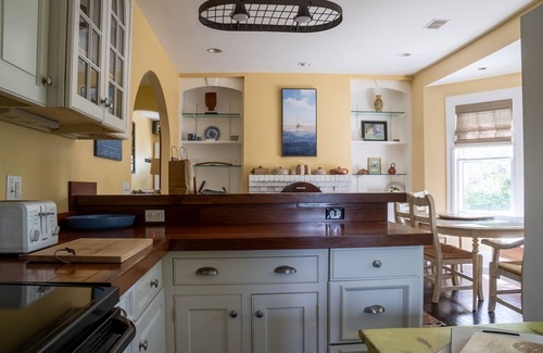 Pigeon Point Cottage | Original Craftsman Cottage