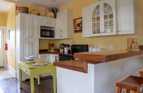 Pigeon Point Cottage | Original Craftsman Cottage