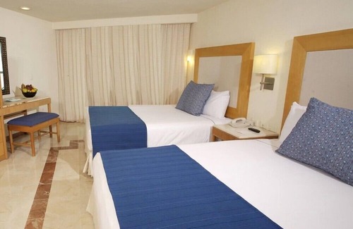 Cozumel Hotel | Original Studio with Outdoor Pool for Weekend Getaway