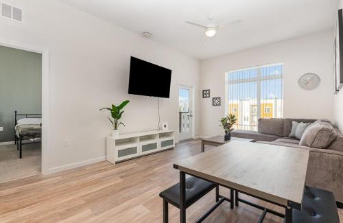 Florida Center Apartment | Orlando 2BR Retreat 3 Beds Near Disney&Universal