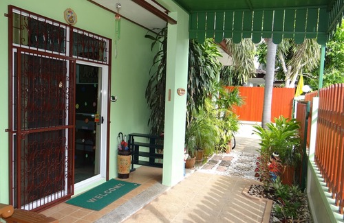 Kanchanaburi Villa | ORNY HOLIDAY VILLA BY THE BRIDGE OVER THE RIVER KWAI IN KANCHANABURI CITY