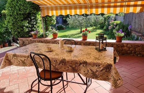 Ponte Buriano Apartment | Orto di Cornelio