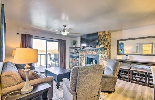 Osage Beach Apartment | Osage Beach Resort Condo with Community Pool!
