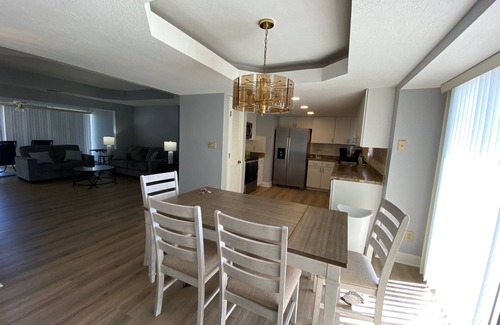 Lake Ozark Condo | Osage Vista Spacious Two Bedroom 2 bath Floor Plan with a great Lake View.