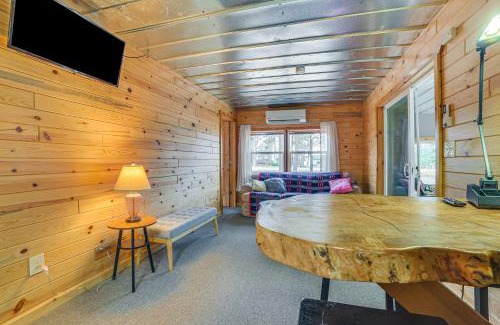 Oscoda House | Oscoda Cabin with Charcoal Grill Walk to Lake Huron