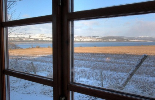 Dingwall Cottage | Osprey Cottage - situated in a convenient but peaceful location