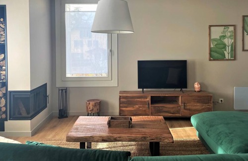 Osseja Apartment | OSSEJA XI - Three Bedroom Apartment, Sleeps 6