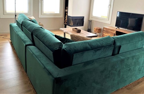 Osseja Apartment | OSSEJA XI - Three Bedroom Apartment, Sleeps 6