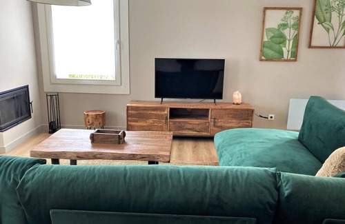 Osseja Apartment | OSSEJA XI - Three Bedroom Apartment, Sleeps 6
