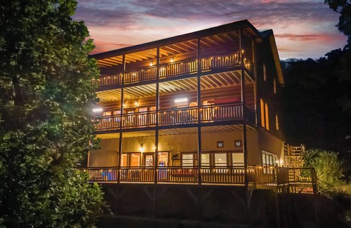 Caton Cabin | Osterley Cottage ~ Indoor Pool ~ Hot Tub