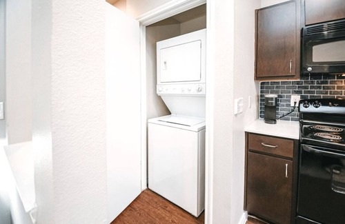 Stillwater Apartment | OSU Studio 1 Block From Stadium