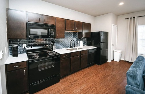 Stillwater Apartment | OSU Studio 1 Block From Stadium