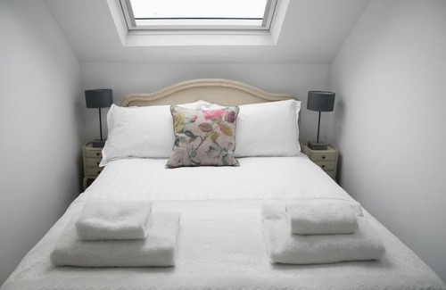 Harrogate Apartment | Oswald House deluxe 3 bedroom apartment