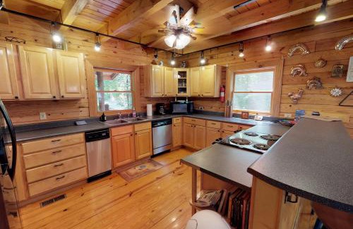 Tazewell House | Other Side of the Mountain