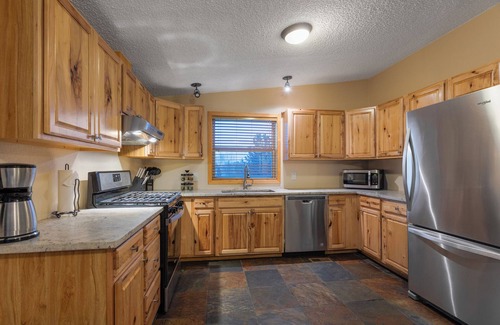 Stanley Hills Cabin | OTIS House, Private Condo