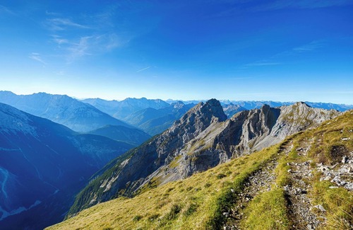 San Pablo House | Our Gateway to possibilities connecting Northern California within reach.