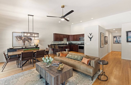 Ridgway House | Ouray 3bed | 2bath Luxury Riverfront townhouse -Fiber Internet