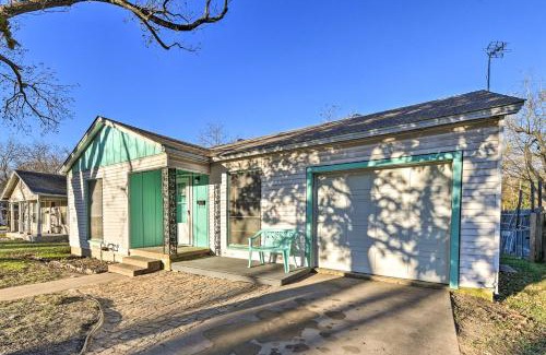 Temple House | Outdoor Dining and Yard Pet-Friendly Temple Home