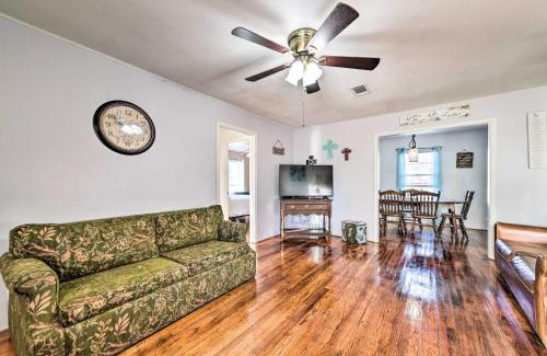 Temple House | Outdoor Dining and Yard Pet-Friendly Temple Home