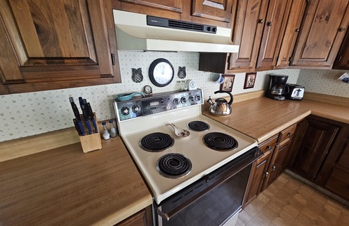 Roxbury Cabin | Outdoor enthusiasts! ATV trails, Hikes, Lakes, Coos Canyon, Skiing, and fishing