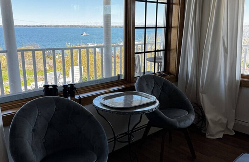 Bayfield Apartment | Outer Island Apartment @ The Copper Crown