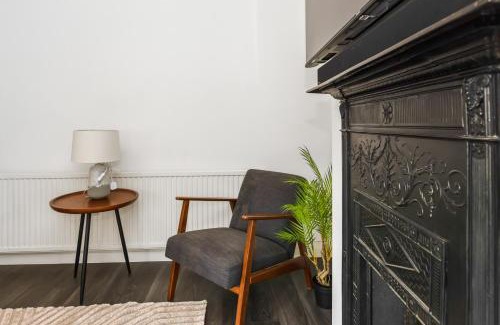 Camden Town with Primrose Hill Apartment | Outstanding 2 Bed Apartment in Central Camden Sleeps 6