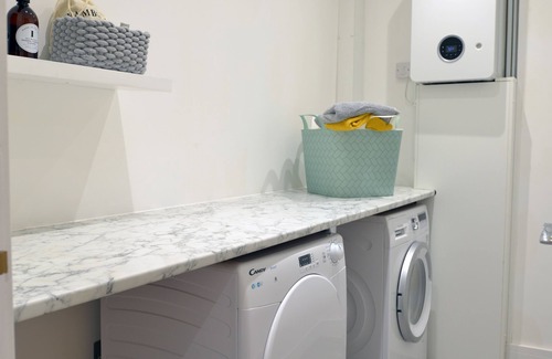 Littlehampton House | Outstanding modernised 3/4 double bedroomed house