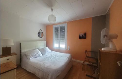 Ouzouer-le-Marche House | Ouzouer le marché 6 pers Gite des barbiers