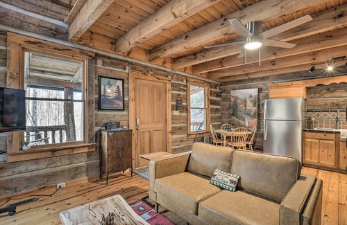 Saluda Cabin | Over 6 Acres of Hiking Trails: Luxe Saluda Cabin!