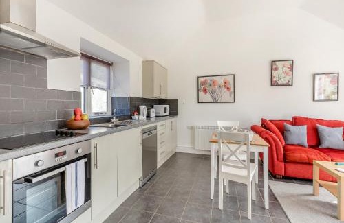 Crewkerne House | Overshot - Uk45388