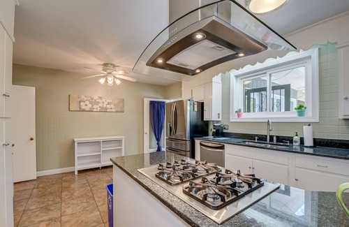 Summerville House | Overton Orchard Spacious Home - 2 mi from Masters Gates - Available 2024!