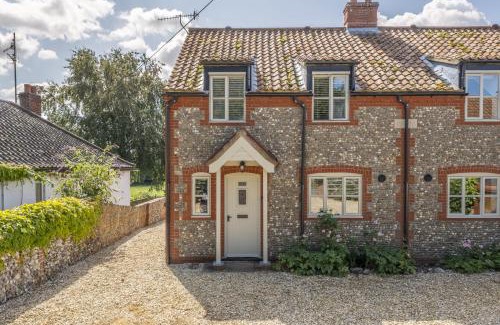 Warham House | Owl Cottage W