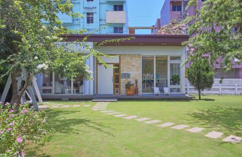 Shoufeng House | OwlStay Green Villa