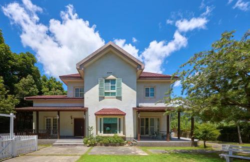 Shoufeng House | OwlStay Green Villa