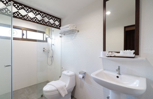 Nong Kwai Hotel | OYO 557 Tong House Resort