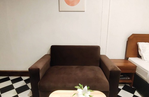 Din Daeng Hotel | OYO 75446 Travis Inthamara 49