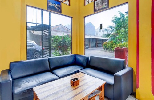 Sedati Hotel | OYO 90088 Hotel Mandiri Juanda