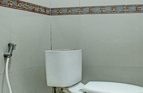 Kupang Hotel | OYO 91720 Hotel Yotowawa NearBukit Cinta