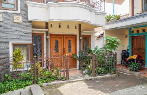 Cimahi Hotel | OYO 94118 Homestayque Syariah