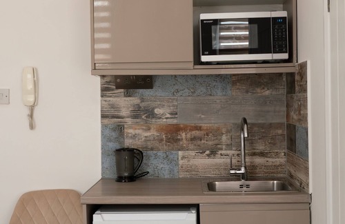 Hackney Downs Hotel | OYO Dalston Luxe Studios