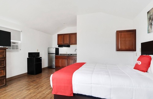 Big Lake Cabin | OYO Hotel Big Lake Hwy 137 TX